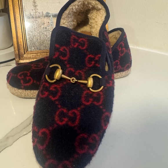 GUCCI SHOES WOMEN FRIA GG MARINO WOOL SHEARLING HORSEBIT LOAFERS-37.5 (7-7.5) - Picture 5 of 10